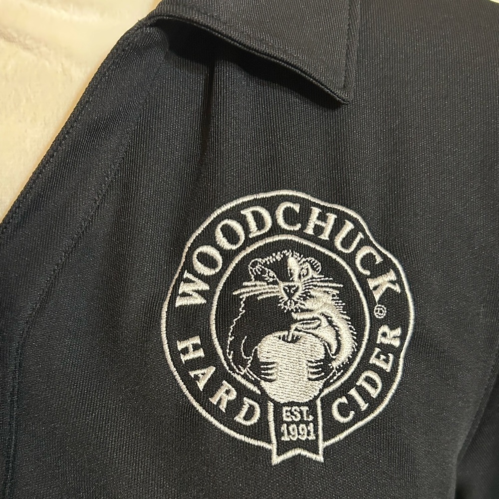 Under Armour Heat Gear Woodchuck Hard Cider Shirt Size Small - Picture 3 of 6